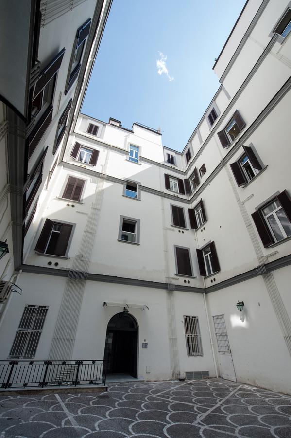 Duomo Regina Apartments ナポリ エクステリア 写真
