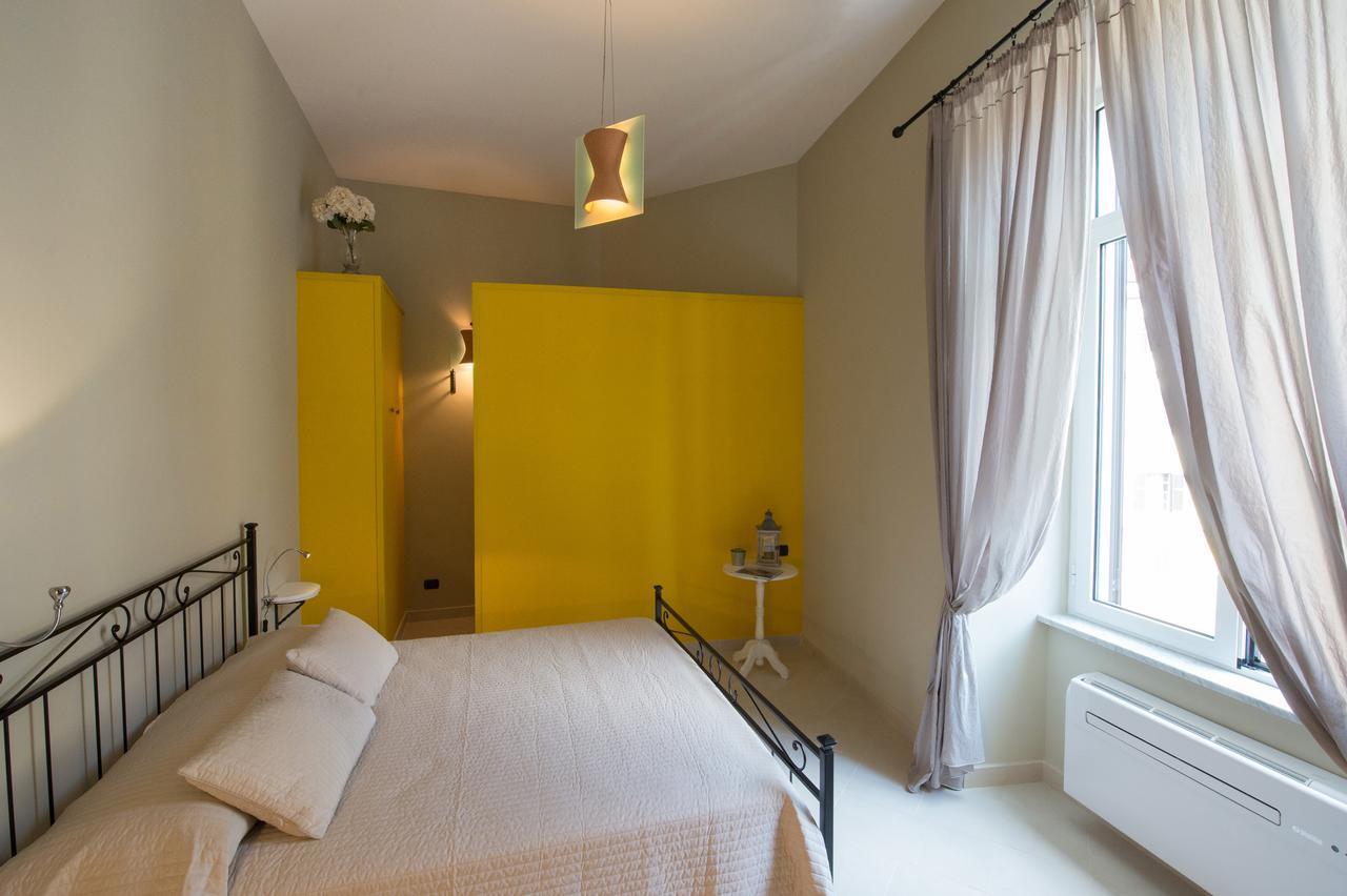 Duomo Regina Apartments ナポリ エクステリア 写真